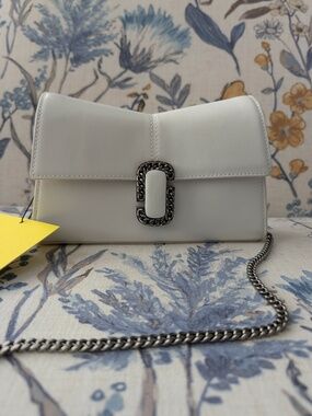 Marc Jacobs NWT The St. Marc Leather Clutch Wallet